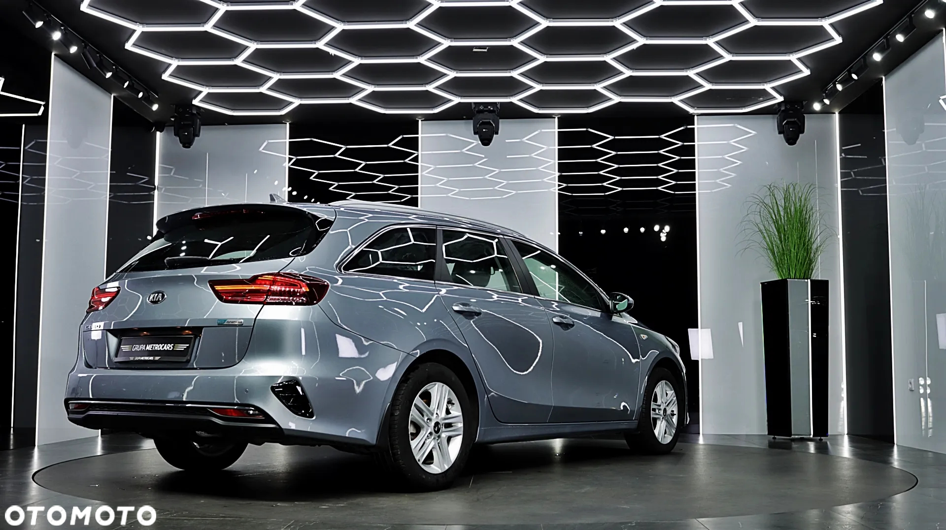 Kia Ceed 1.6 CRDi SCR M - 9