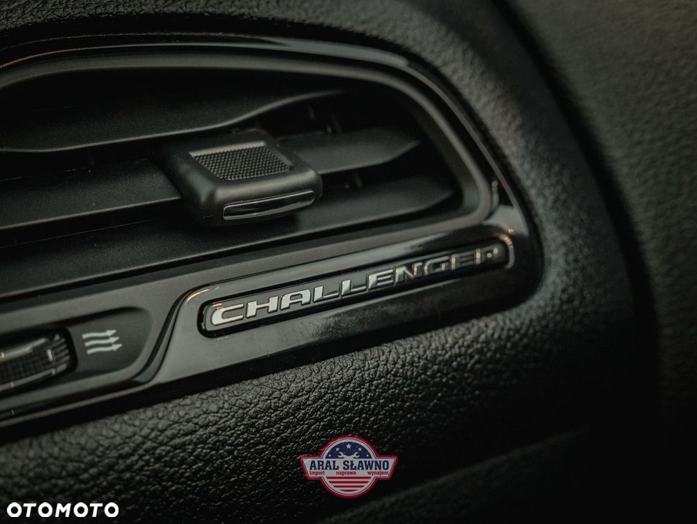 Dodge Challenger 3.6 GT AWD - 33