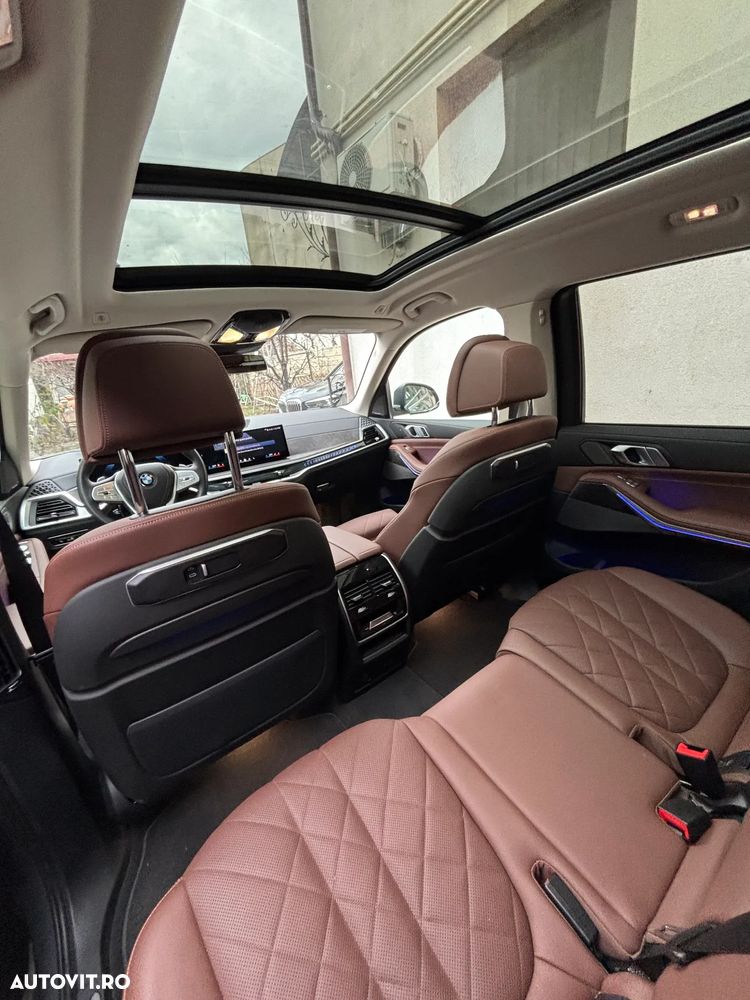 BMW X7 xDrive40i - 12