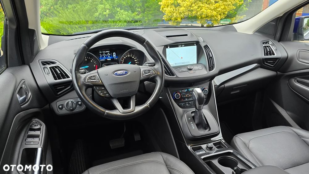 Ford Kuga - 10