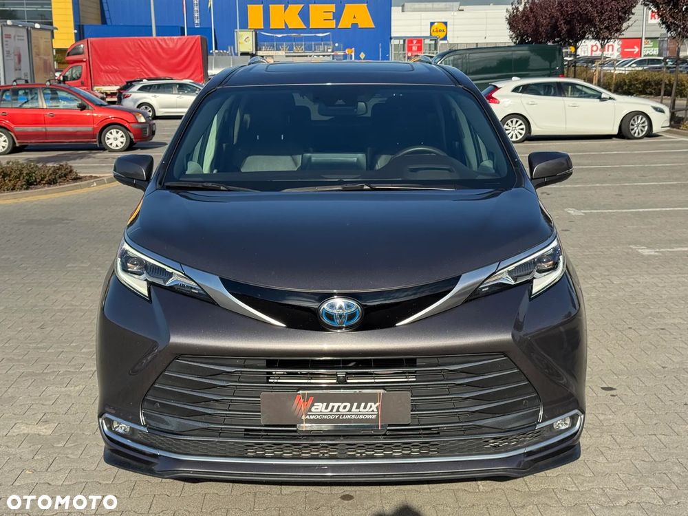 Toyota Sienna - 10