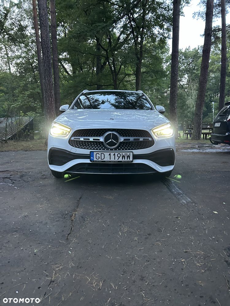 Mercedes-Benz GLA 200 d - 17