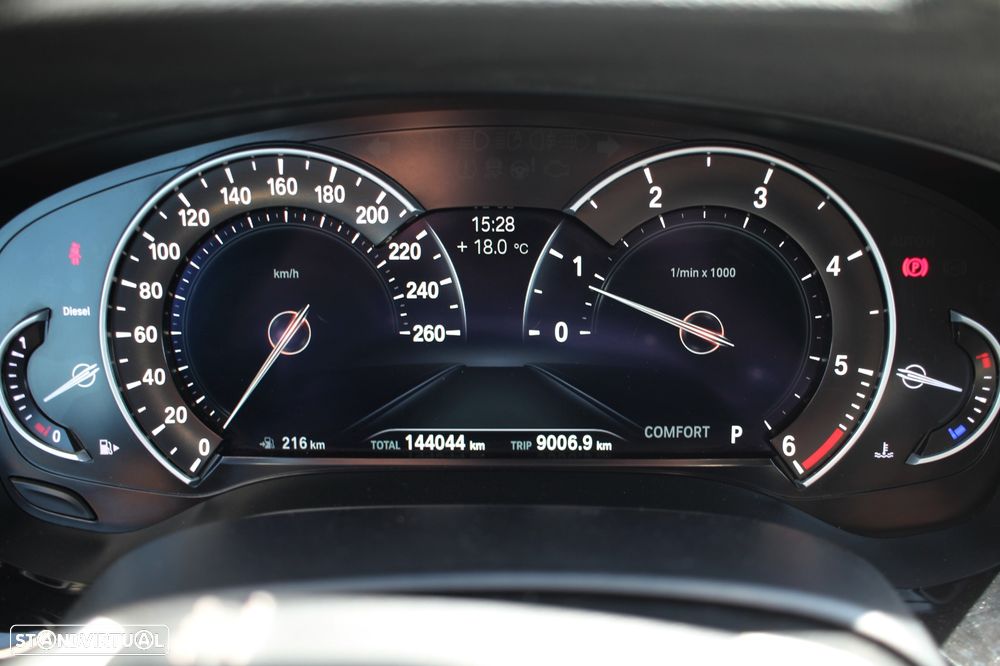 BMW 520 d Auto - 13