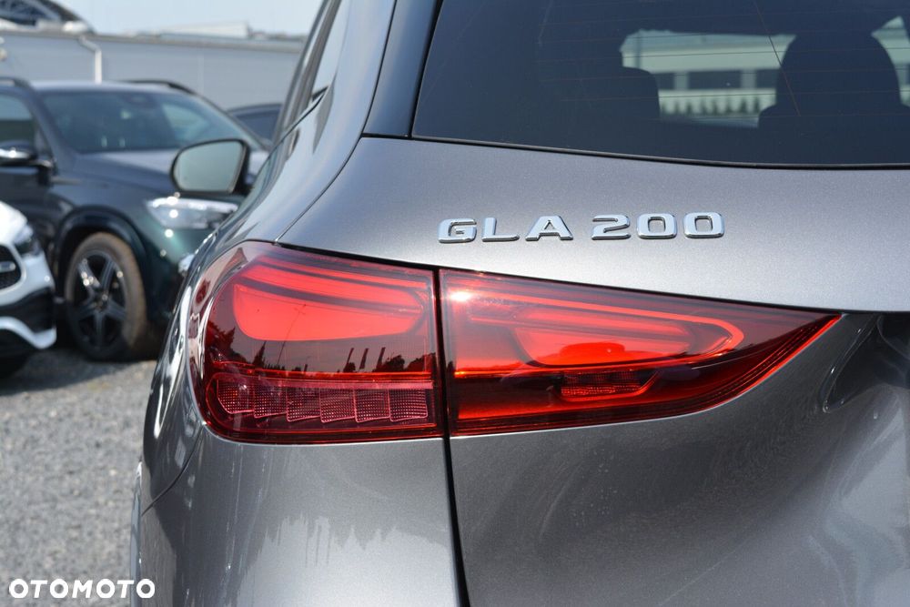 Mercedes-Benz GLA 200 AMG Line - 10