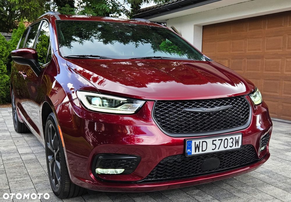 Chrysler Pacifica - 3