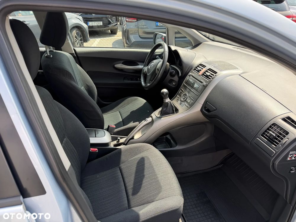 Toyota Auris 1.4 VVT-i Team - 6