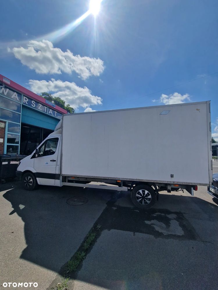 Mercedes-Benz Sprinter - 2