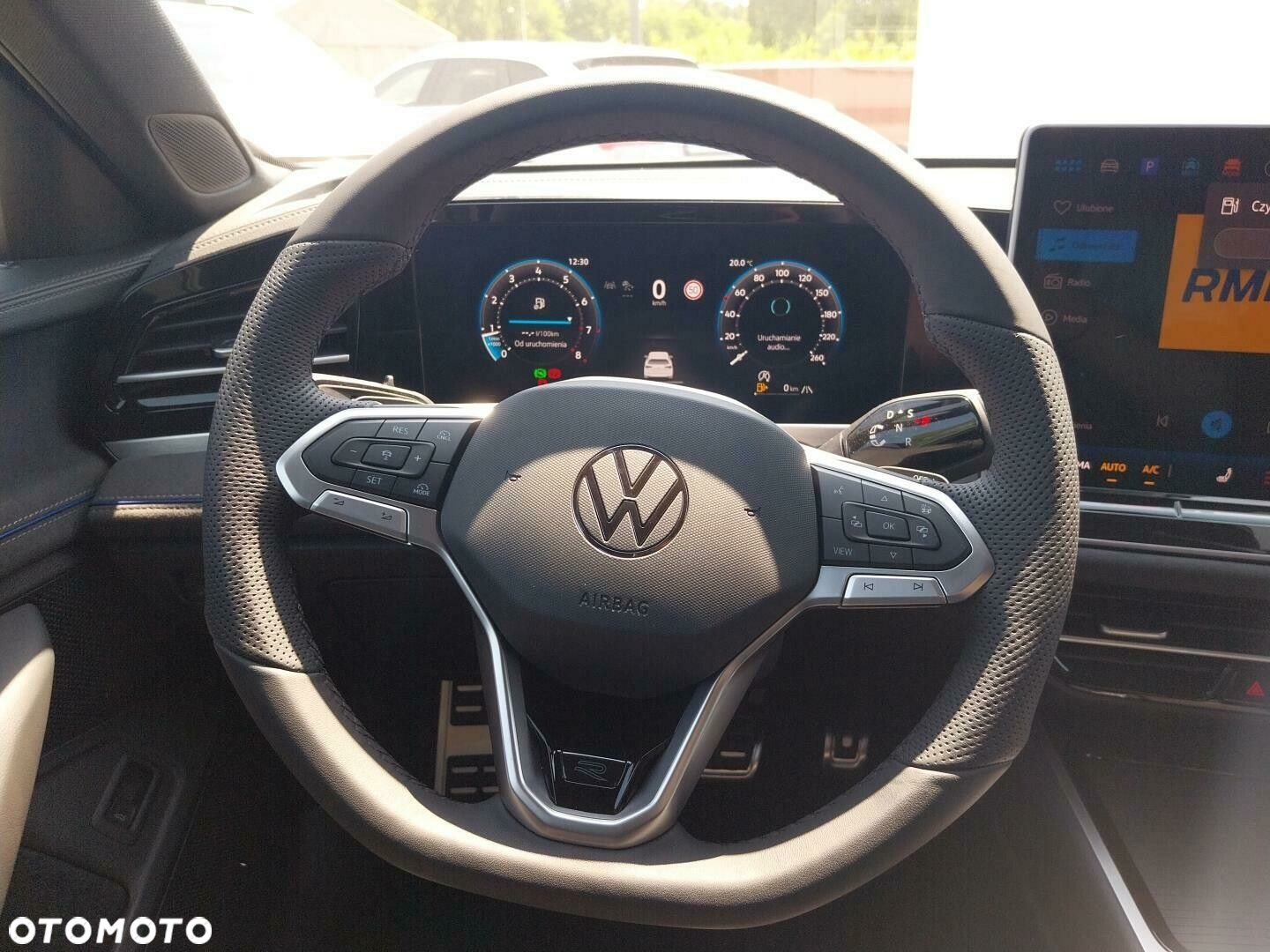 Volkswagen Passat - 13