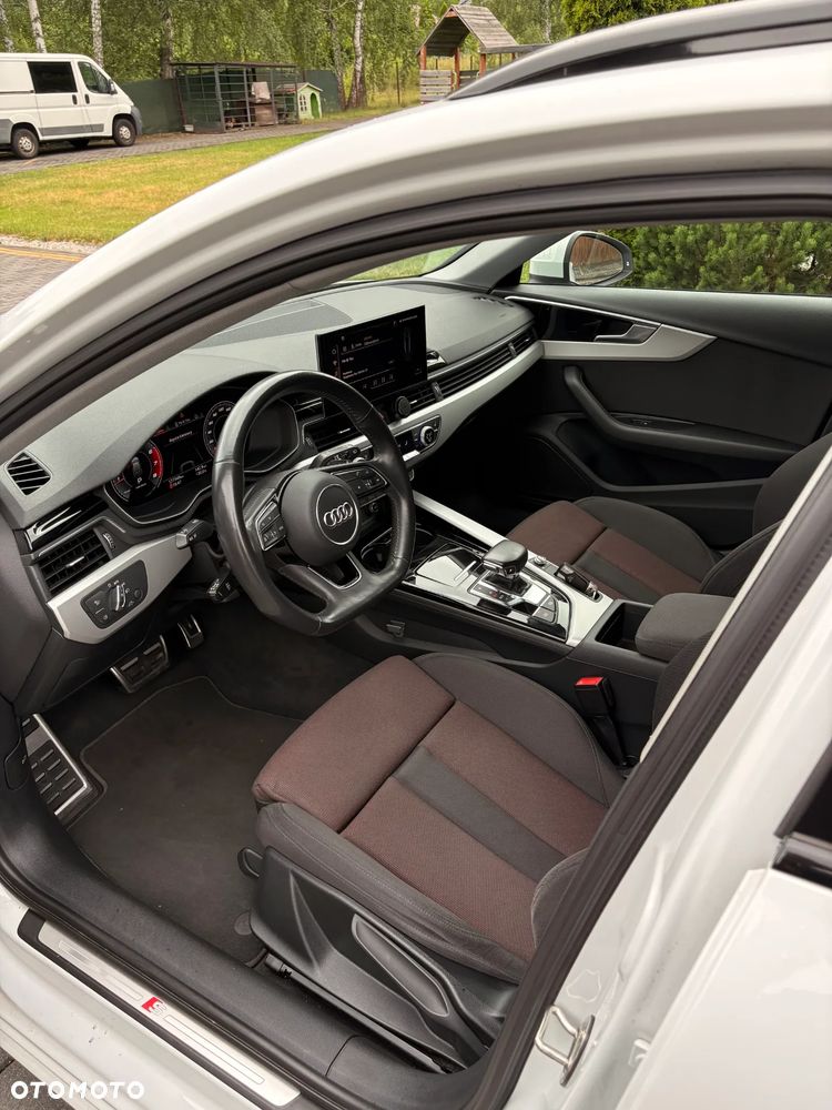 Audi A4 Avant 35 TFSI S tronic - 16