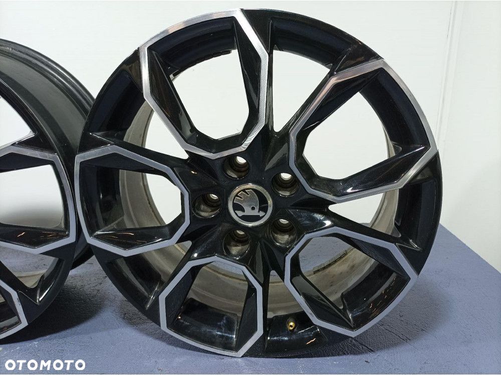 SKODA SUPERB III FELGI ALUMINIOWE R17 5X112 17X7J ET40 - 8