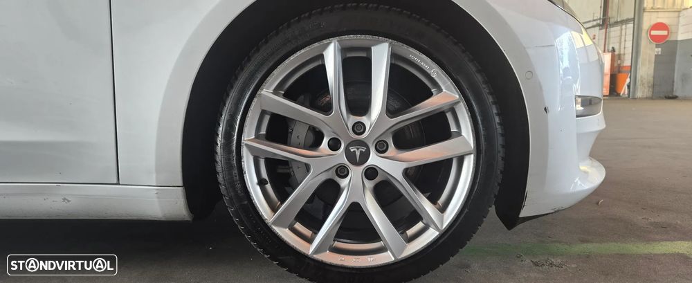 Tesla Model 3 Long-Range RWD - 25