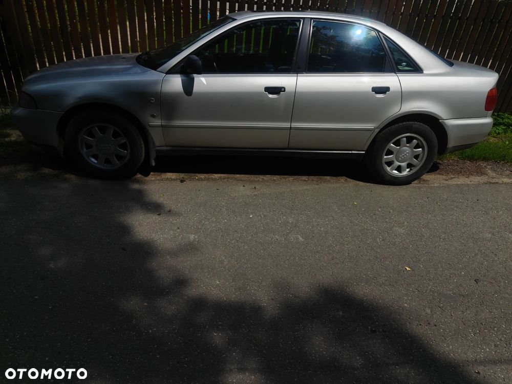 Audi A4 Limousine - 2