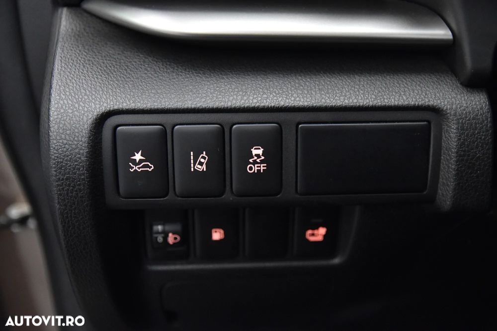 Mitsubishi Eclipse-Cross - 15