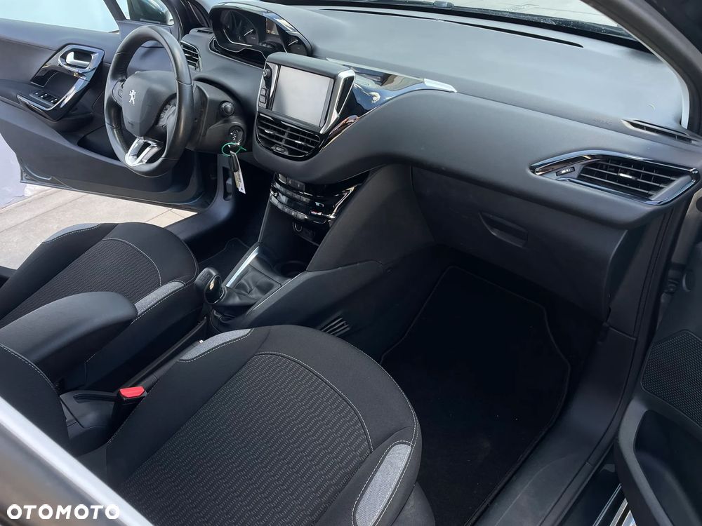 Peugeot 208 1.2 PureTech Allure - 7