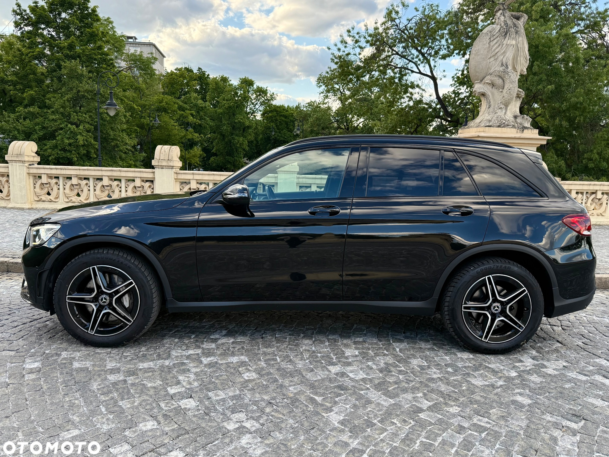 Mercedes-Benz GLC 220 d 4Matic 9G-TRONIC AMG Line - 10