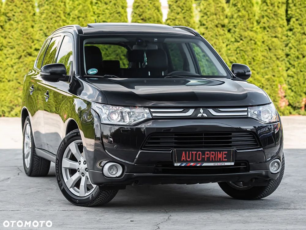 Mitsubishi Outlander - 2