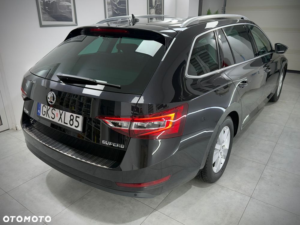 Skoda Superb 2.0 TDI DSG Ambition - 5