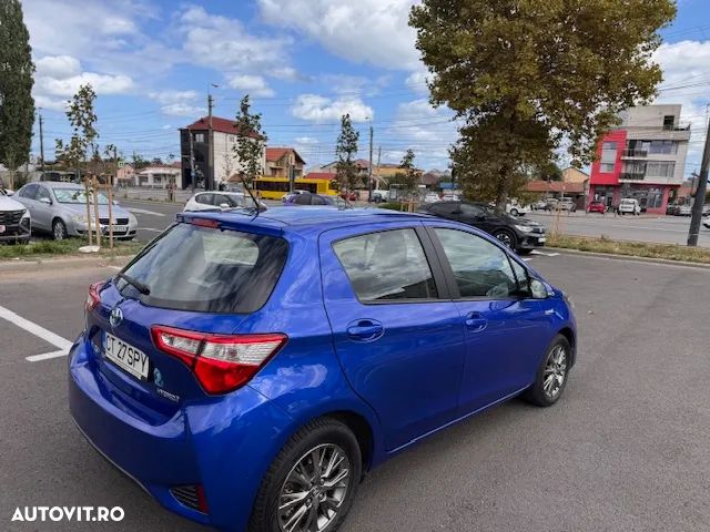 Toyota Yaris 1.5 VVT-i HSD Luna - 3
