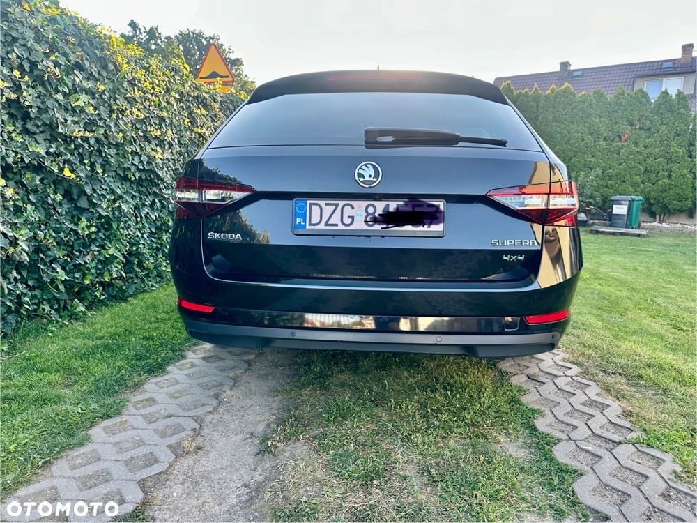 Skoda Superb 2.0 TDI 4x4 DSG L&K - 16