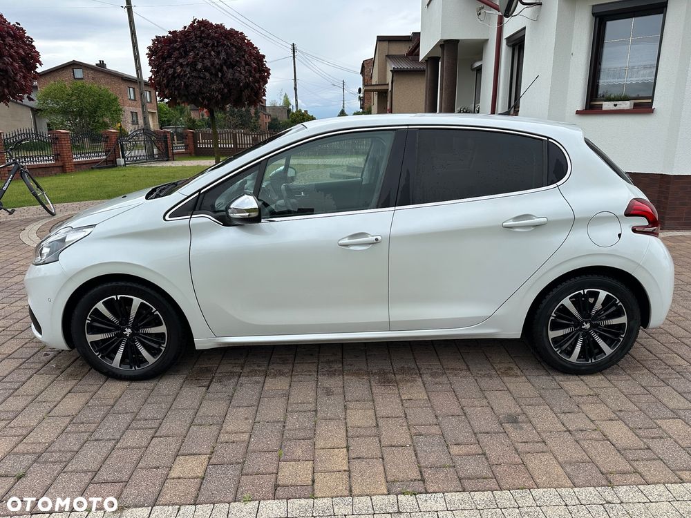 Peugeot 208 1.2 PureTech GPF Signature S&S - 5