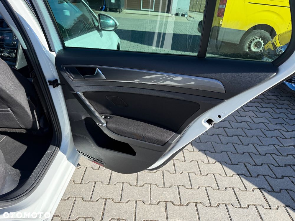 Volkswagen Golf 1.2 TSI BMT Start - 18