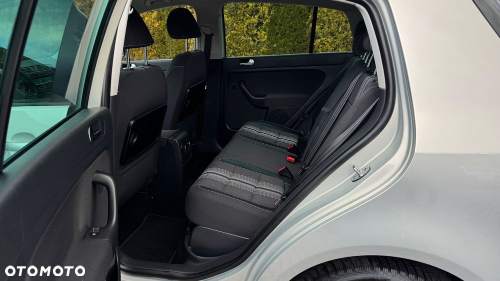 Volkswagen Golf Plus 2.0 TDI DPF MATCH - 23