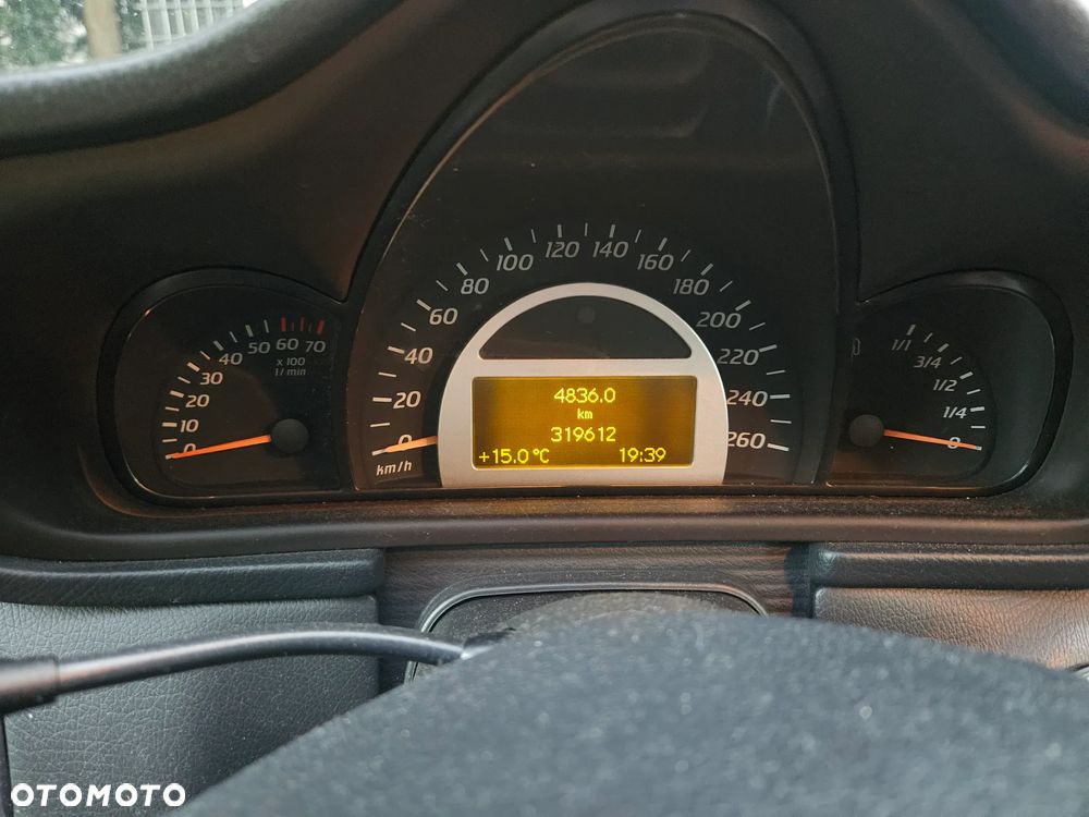 Mercedes-Benz Klasa C 200 Kompressor - 13