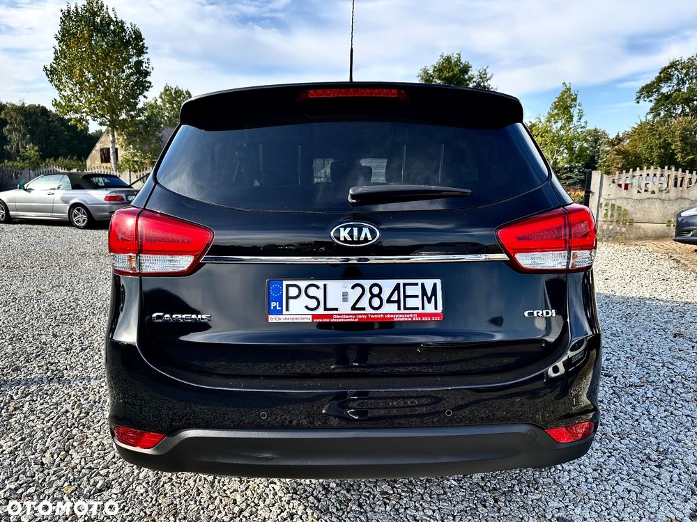 Kia Carens - 38