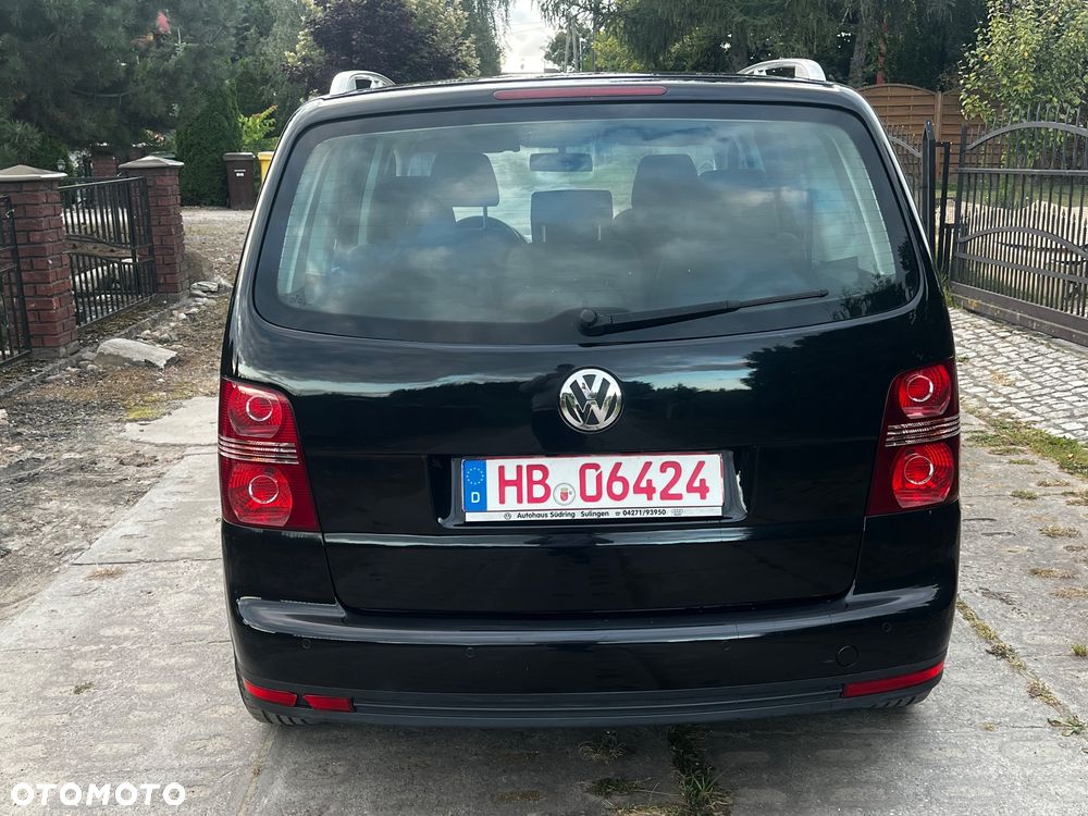 Volkswagen Touran 2.0 TDI DPF Highline DSG - 5