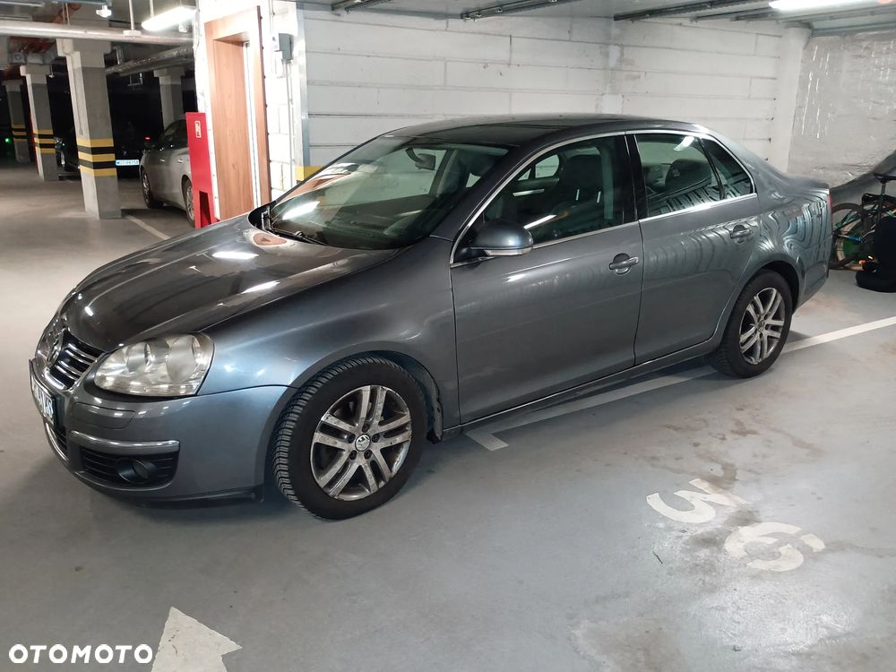 Volkswagen Jetta 2.0 FSI Comfortline - 10