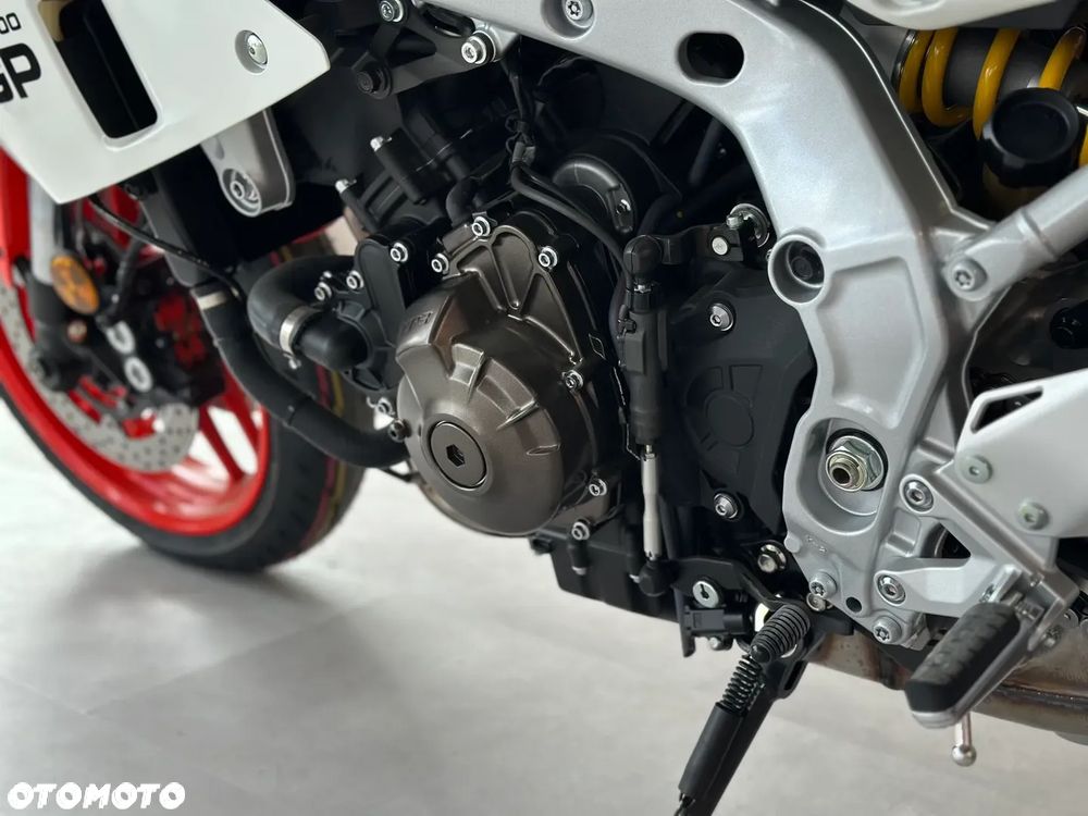Yamaha XSR - 10