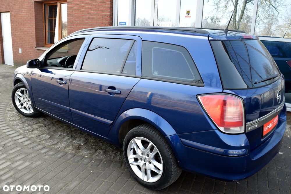 Opel Astra 1.6 Essentia - 4