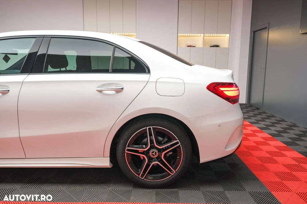 Mercedes-Benz A 180 7G-DCT AMG Line - 9