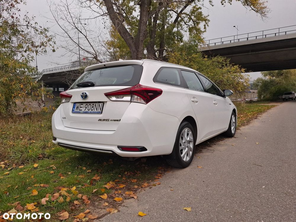 Toyota Auris 2015 photo 5