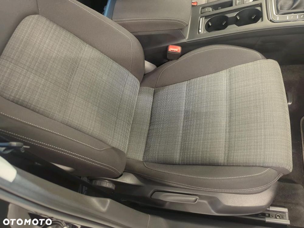 Volkswagen Passat 2.0 TDI EVO Business - 17