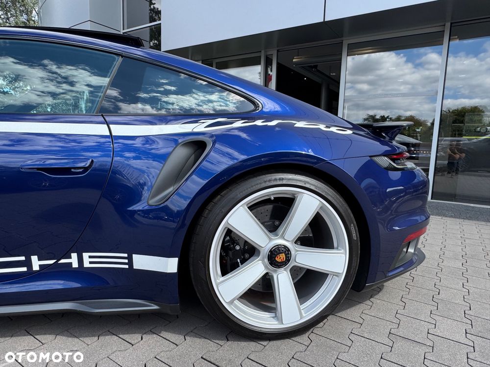 Porsche 911 Turbo 50 Years - 11