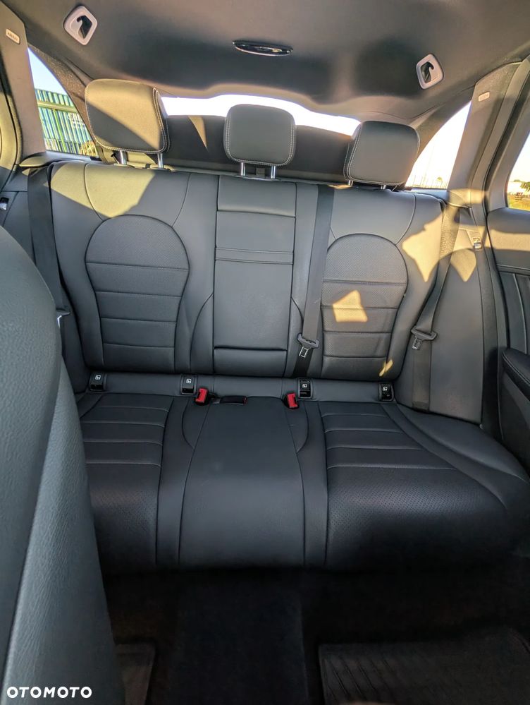 Mercedes-Benz Klasa C 200 4-Matic 9G-TRONIC - 8