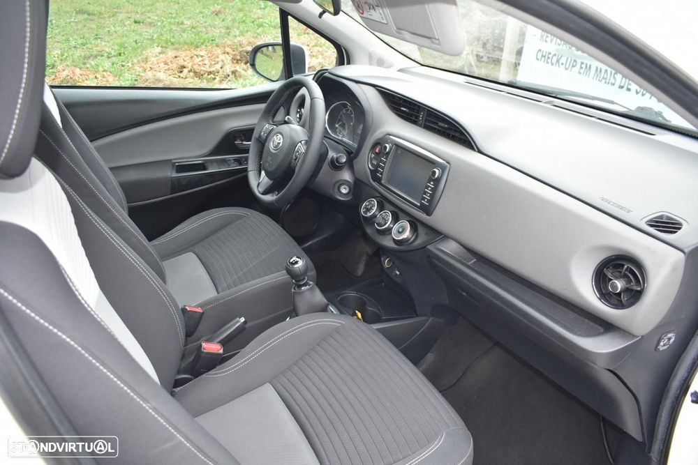 Toyota Yaris 1.4 D-4D Comfort+P.Style - 11