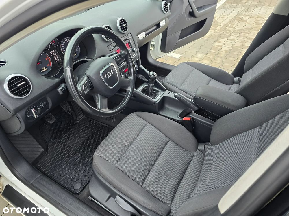 Audi A3 Sportback 2.0 TDI DPF Quattro Attraction - 21