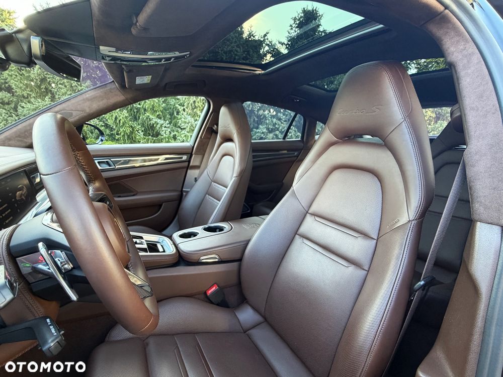 Porsche Panamera Turbo S - 19