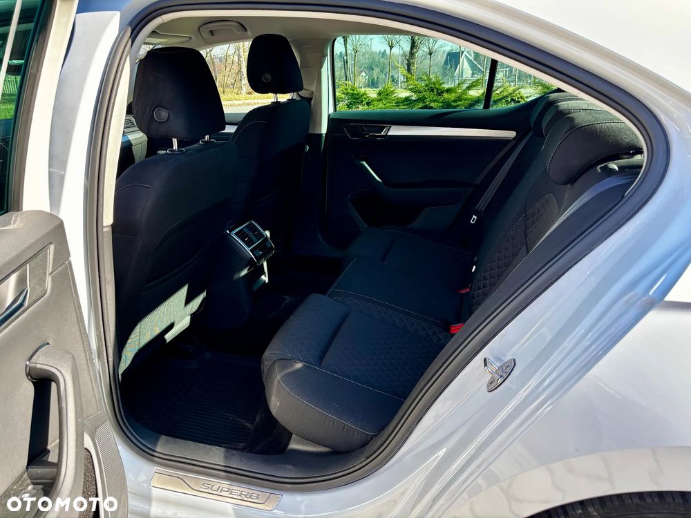 Skoda Superb 1.4 TSI Plug-In Hybrid Ambition DSG - 7