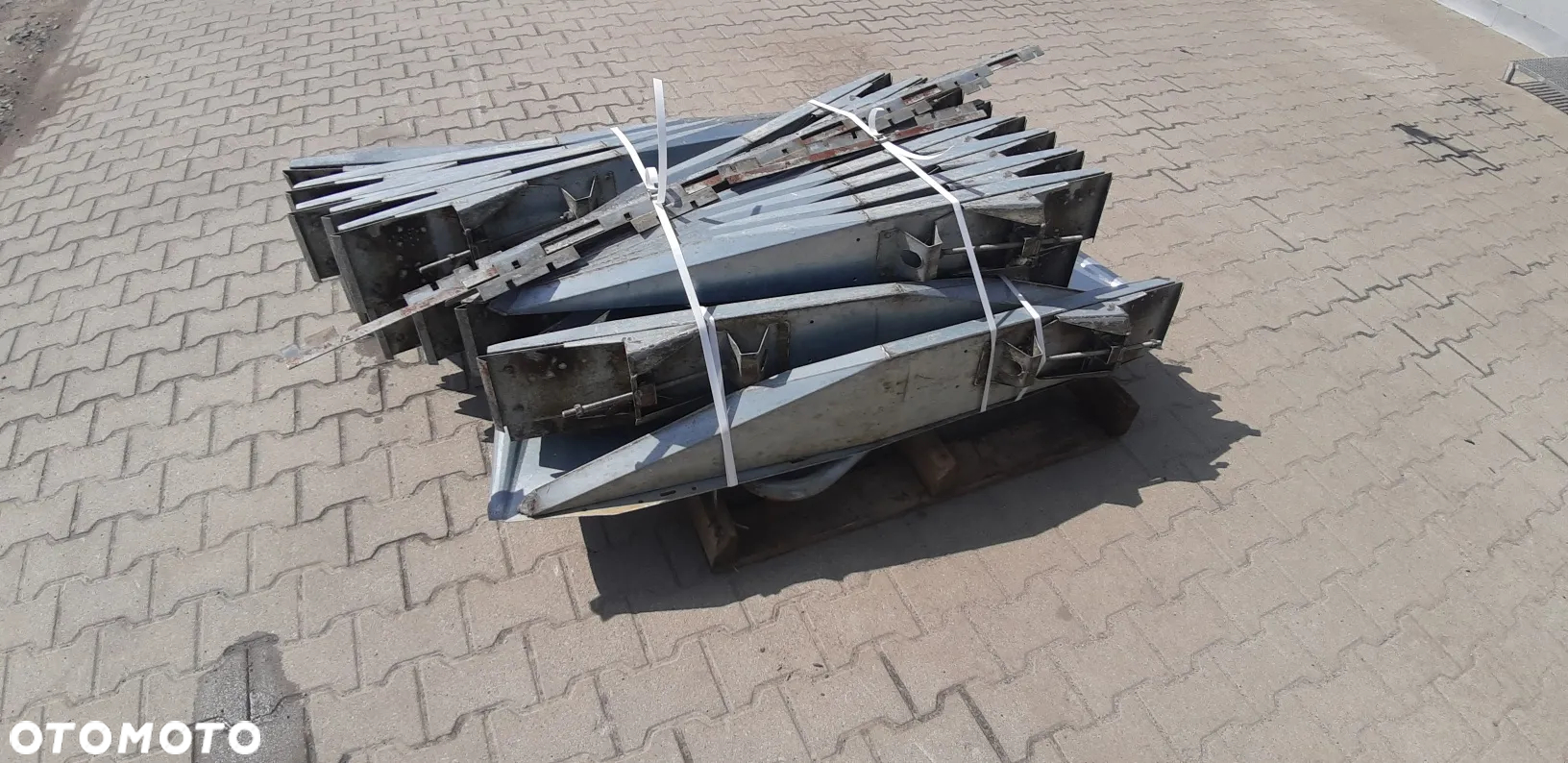 stół do słonecznika przystawka do hederu Claas - 3