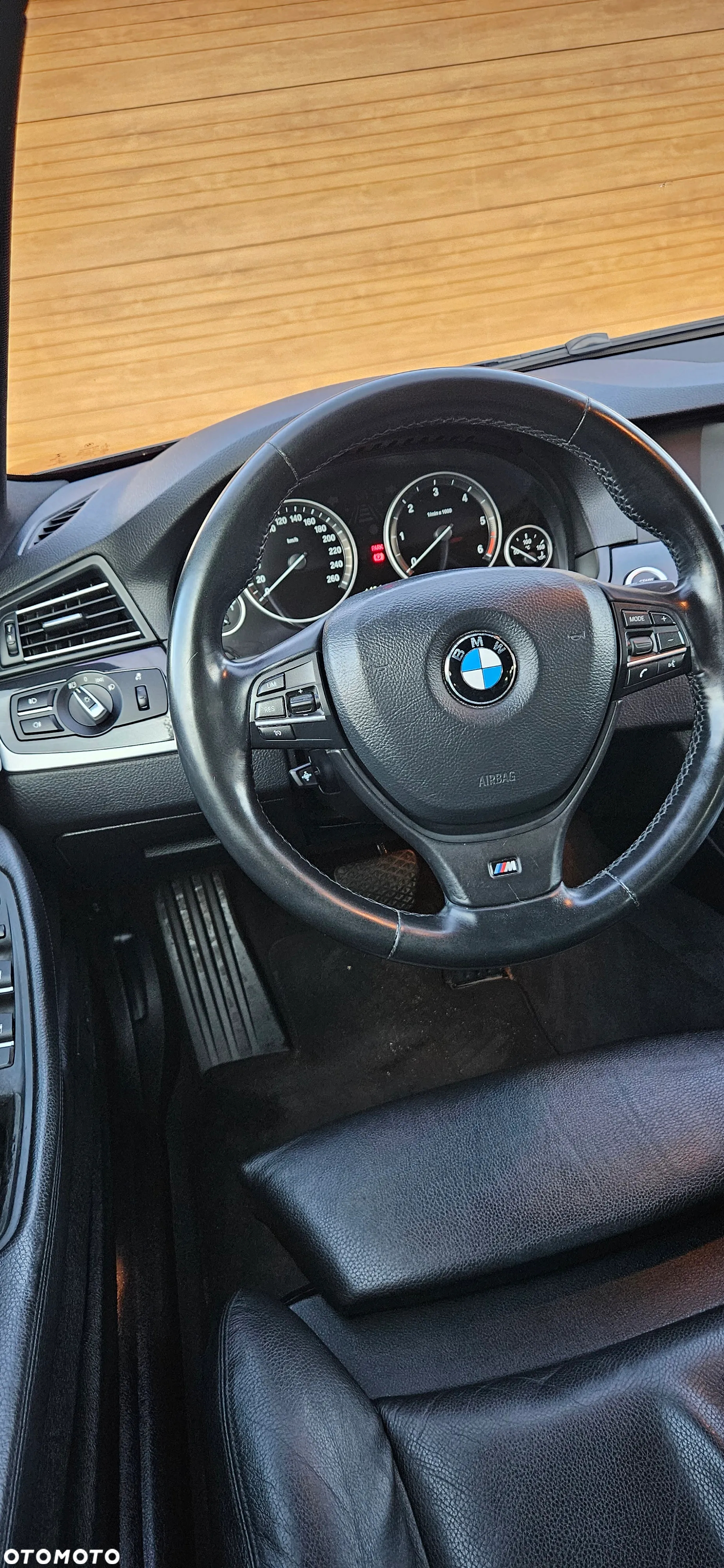 BMW Seria 5 520d - 14