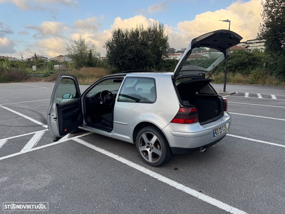 VW Golf 1.9 TDi Highline - 5