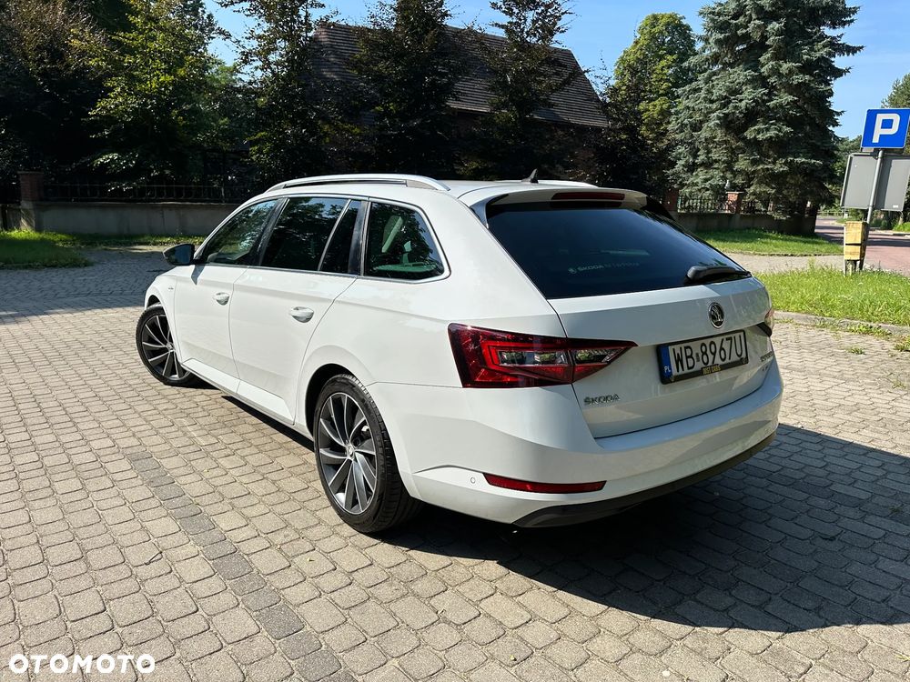 Skoda Superb 2.0 TDI 4x4 L&K DSG - 10