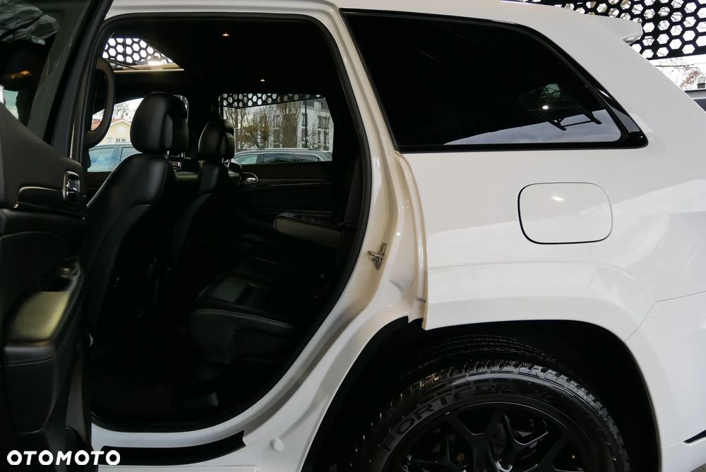 Jeep Grand Cherokee - 10