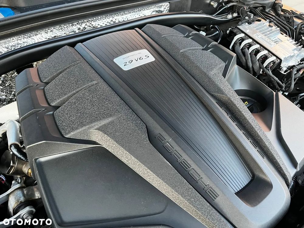 Porsche Macan - 4