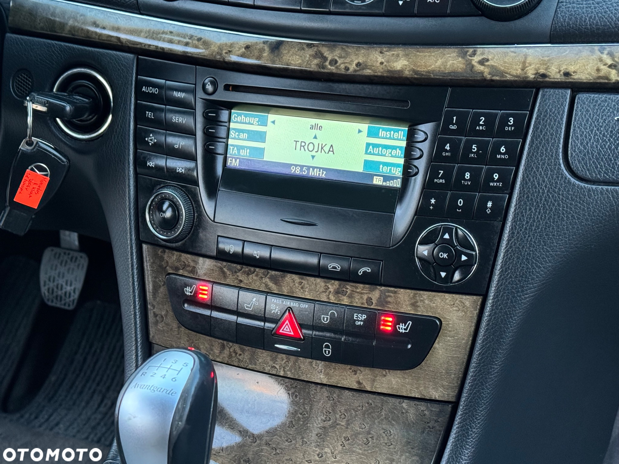 Mercedes-Benz Klasa E 200 T Kompressor Avantgarde Sport Edition - 24