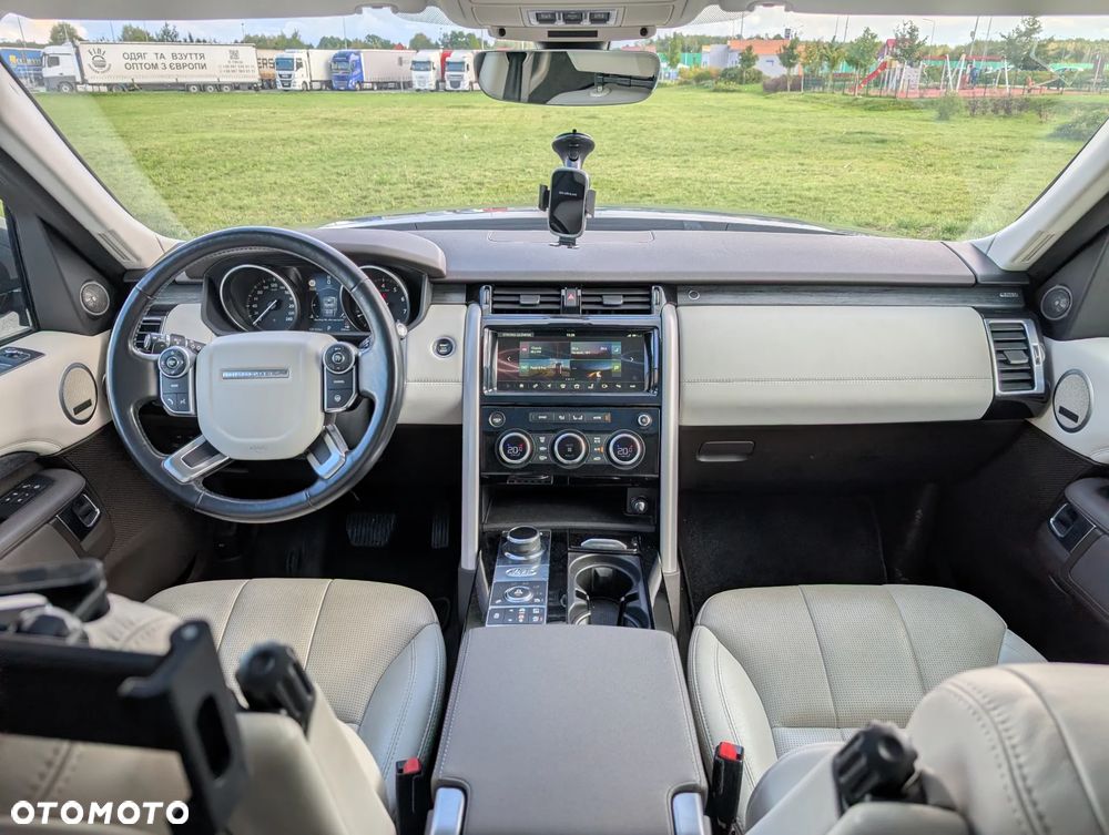 Land Rover Discovery 3.0 Si6 HSE - 17