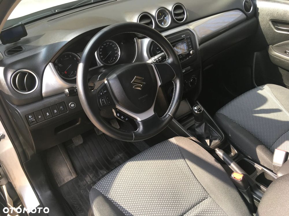 Suzuki Vitara 1.6 Comfort 2WD - 14